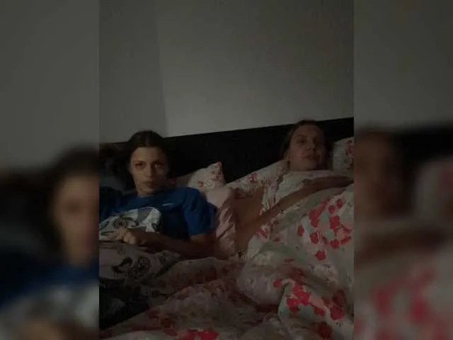 Live sex webcam photo for BugaGirls #268680301