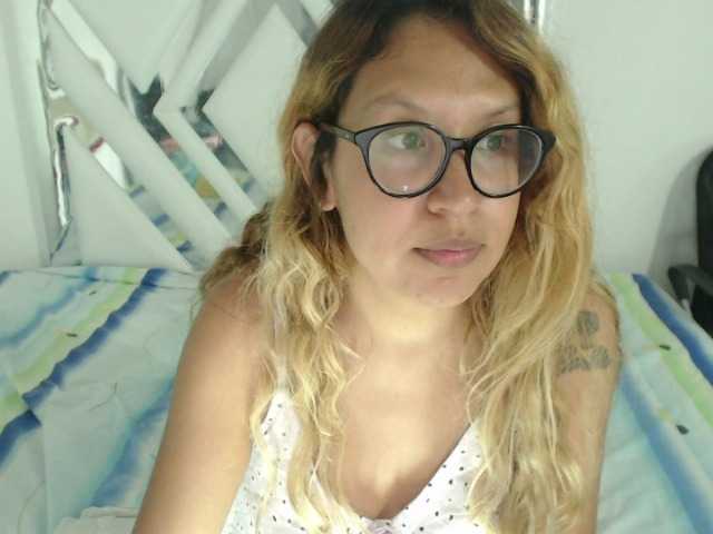 Live sex webcam photo for SweetBarbie #268675836