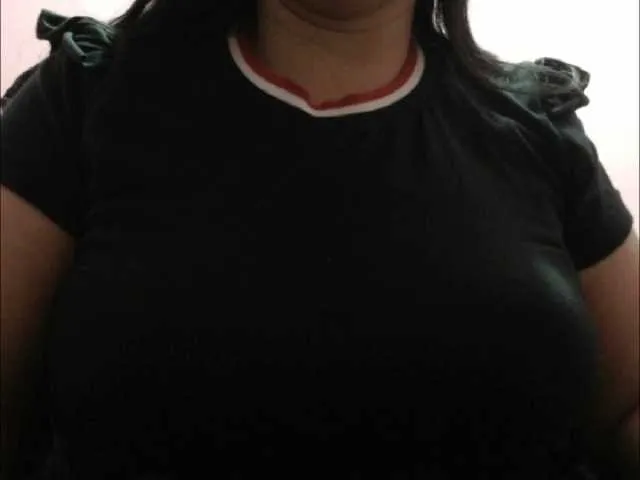 Live sex webcam photo for luzzyhot #268692341