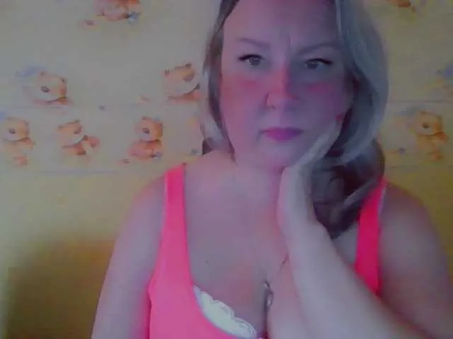 Live sex webcam photo for SecretDoll30 #268680889
