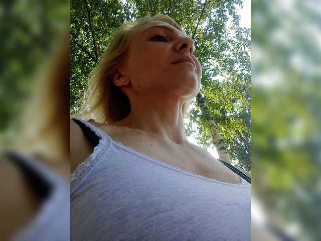 Live sex webcam photo for Anesteishen #268685373