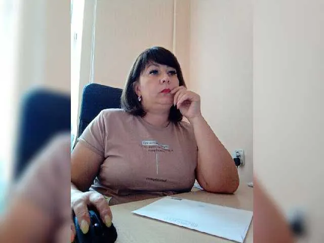 Live sex webcam photo for MiLediLeDi #268685295