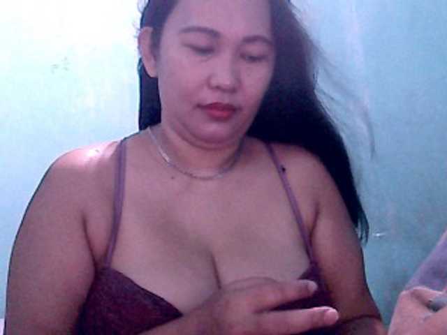 Live sex webcam photo for wildmom4u #268675541