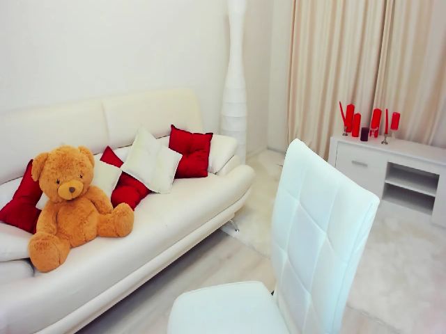 Live sex webcam photo for Auroraa__ #268688445