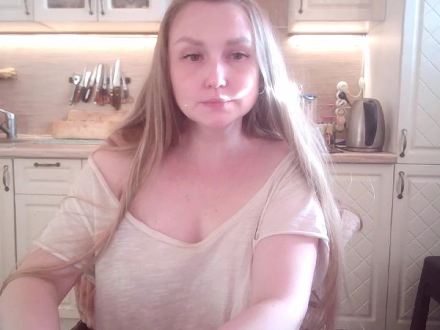 Live sex webcam photo for JaneGrey111 #268689638