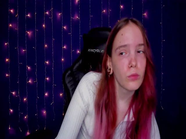 Live sex webcam photo for JaneNichols #268676993