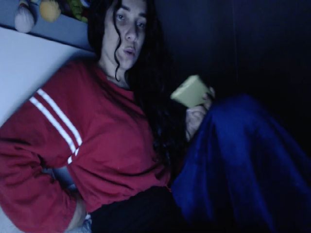 Live sex webcam photo for Joanne7 #268678395