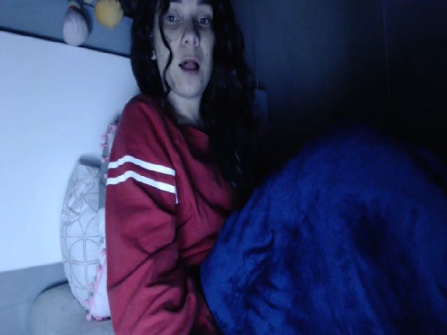 Live sex webcam photo for Joanne7 #268680049