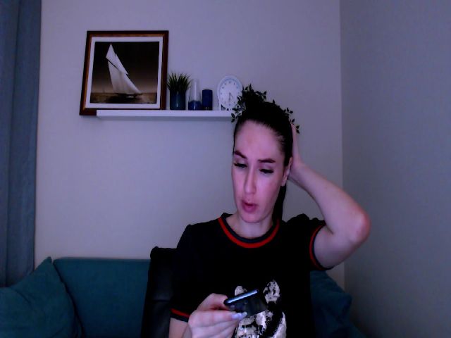 Live sex webcam photo for Lilly_Shine #268677118