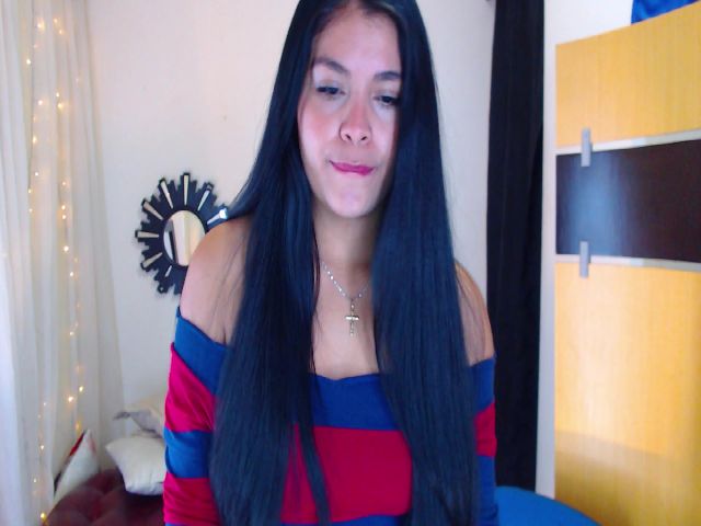 Live sex webcam photo for Merylintwig #268678412