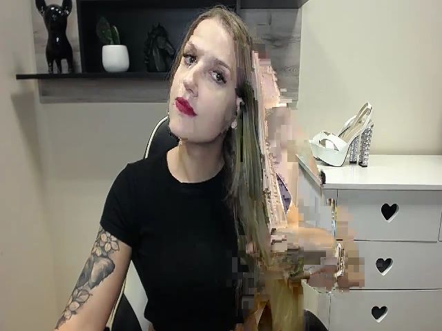 Live sex webcam photo for WILDemilly #268682068