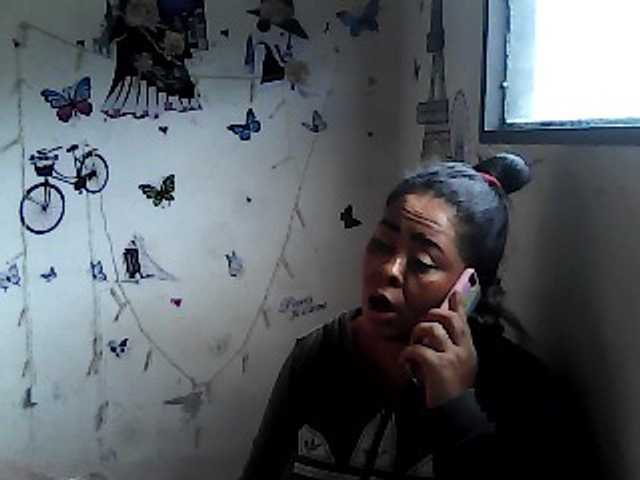 Live sex webcam photo for LOLAhot1 #268692661