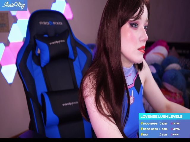 Live sex webcam photo for Annie_may_ #268687165