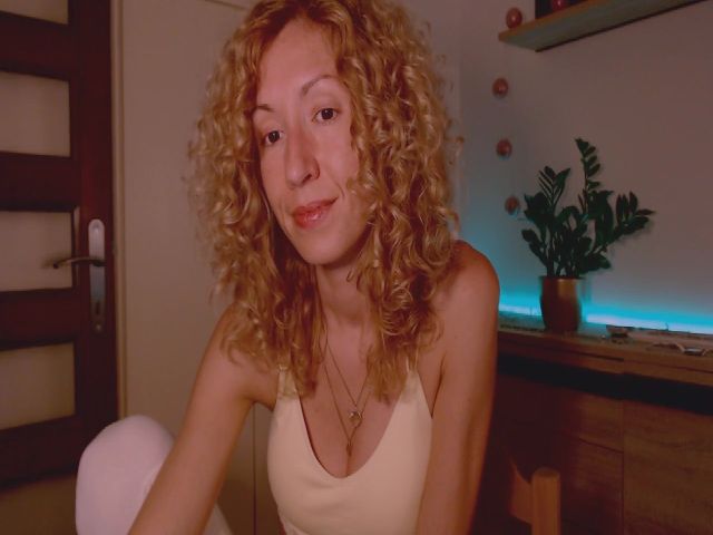 Live sex webcam photo for Enchanti #268694023