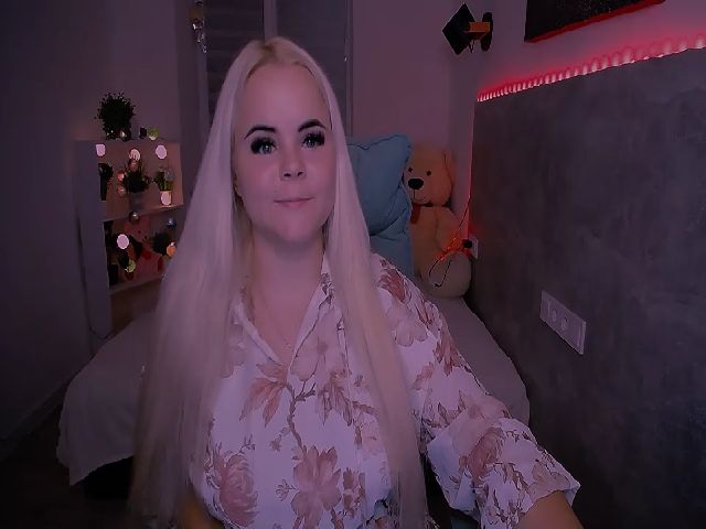 Live sex webcam photo for Jenni__fer #268693462