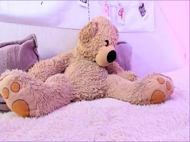 Live sex webcam photo for CristalAlice #268681101