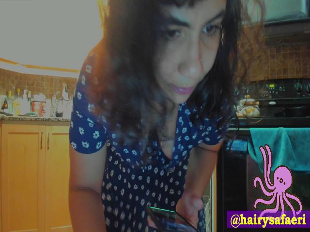 Live sex webcam photo for hairysafaeri #268674678