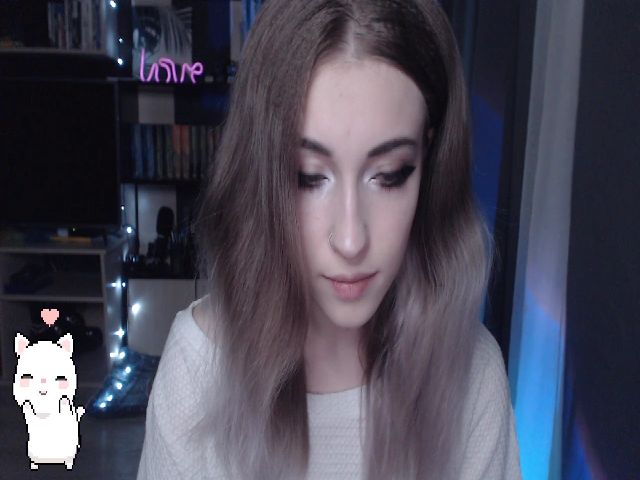 Live sex webcam photo for Your_Ellie #268676622