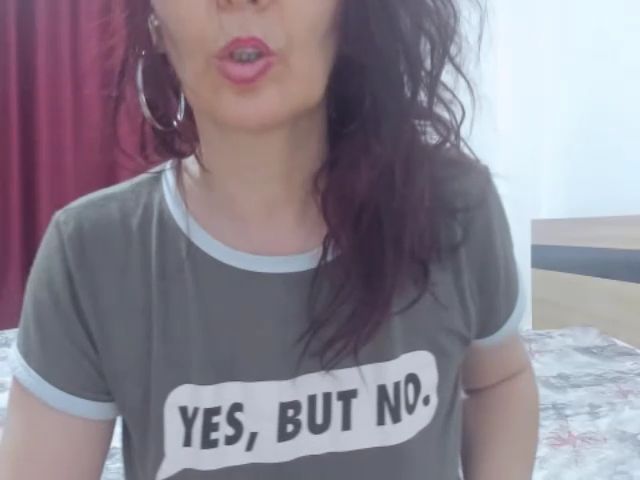 Live sex webcam photo for SylvieMilf #268684189