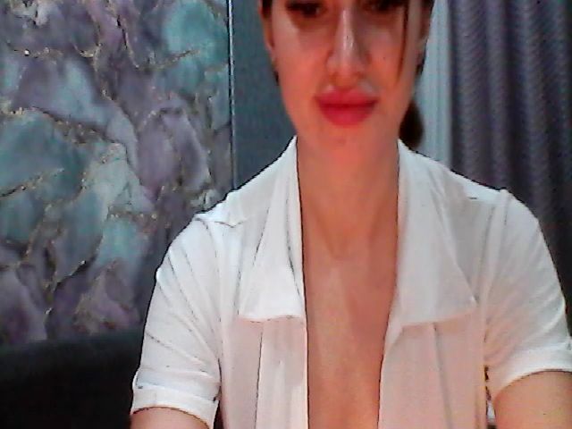 Live sex webcam photo for EmiliyaFoxy #268696755