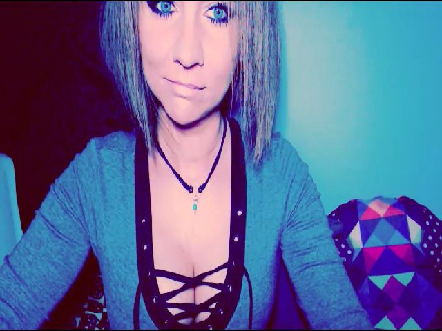 Live sex webcam photo for LillyFox69 #268682738