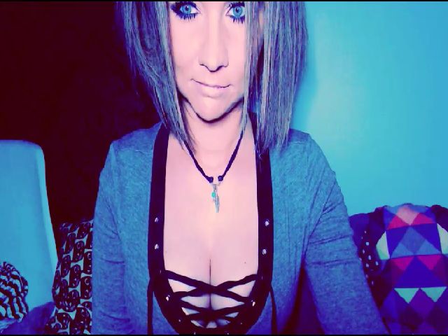 Live sex webcam photo for LillyFox69 #268683838