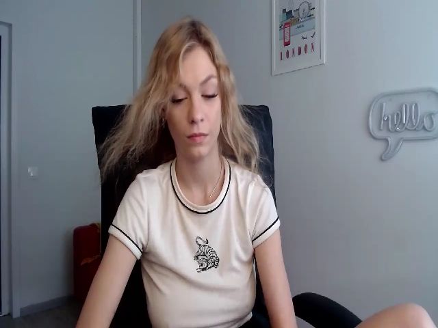 Live sex webcam photo for VanillaJenny #268679878