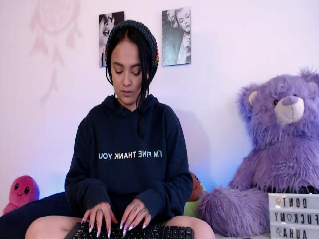Live sex webcam photo for NinaFeliu #268686404