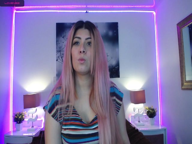 Live sex webcam photo for NicolSaenz #268686455