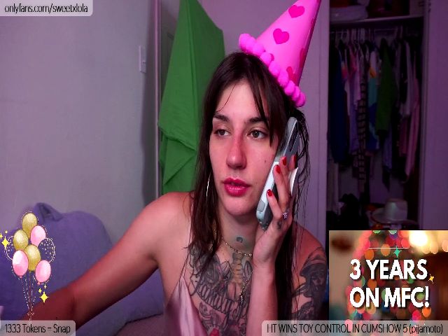 Live sex webcam photo for SweetxLola #268693072