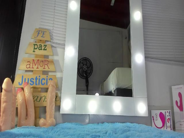 Live sex webcam photo for Msschloe_ #268693662
