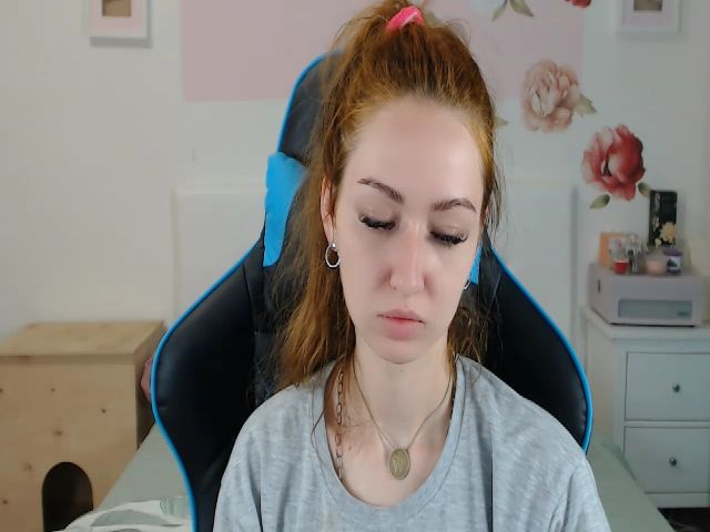 Live sex webcam photo for CassidyShine #268677914