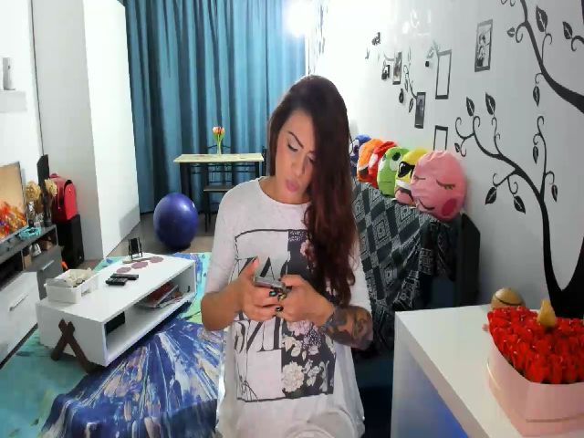 Live sex webcam photo for OneLife_ #268696492