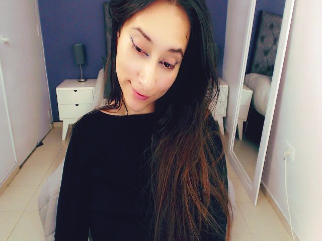 Live sex webcam photo for anniesclub #268679280