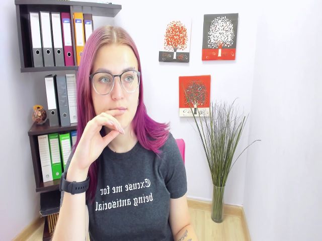 Live sex webcam photo for EvaMild #268678420