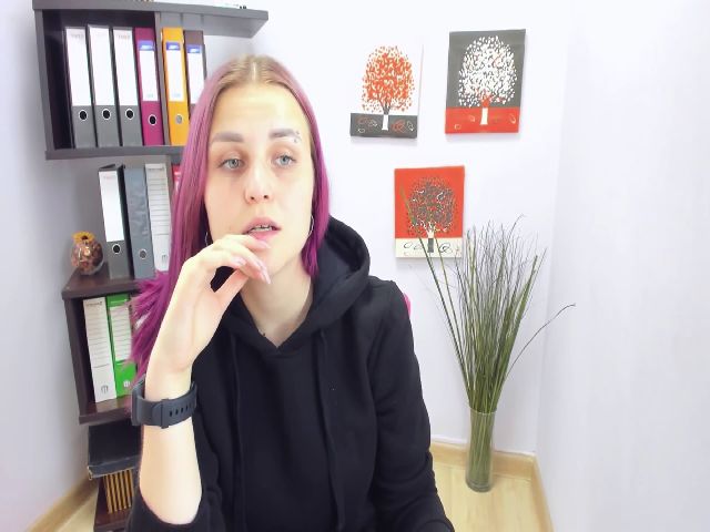 Live sex webcam photo for EvaMild #268679349