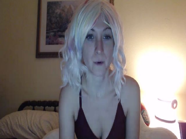 Live sex webcam photo for xKawaiiQueenx #268679425