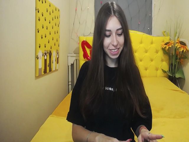 Live sex webcam photo for LindaJason #268680970