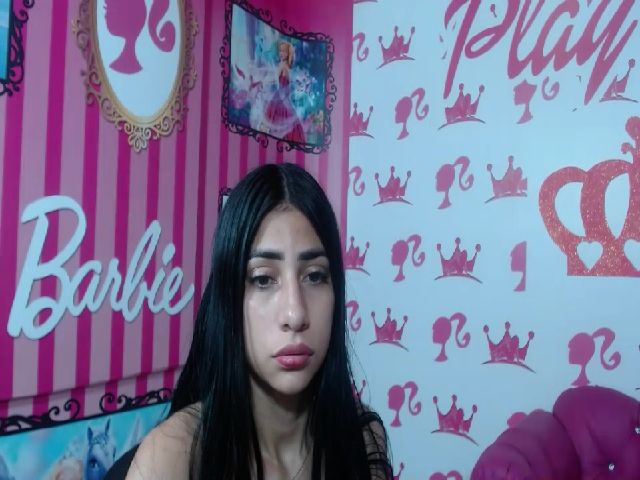 Live sex webcam photo for Naughtty_Doll #268692676