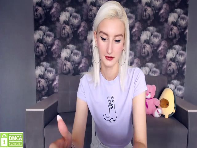 Live sex webcam photo for CharmingRay #268684038