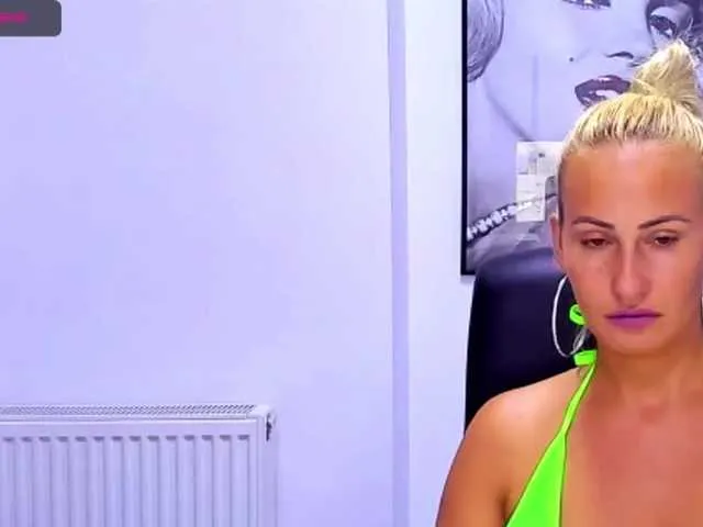 Live sex webcam photo for AbbyRusso #268681556