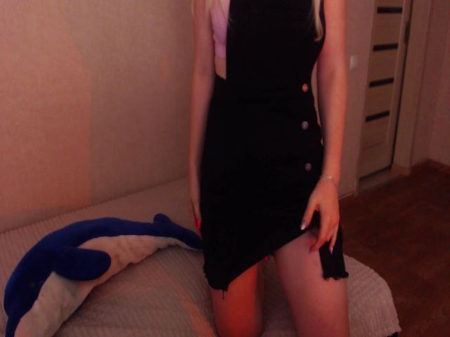 Live sex webcam photo for MandisKain #268688374