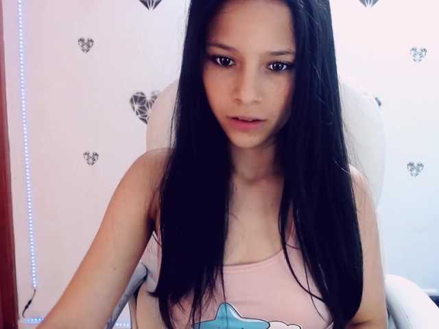 Live sex webcam photo for softdoll #268681024