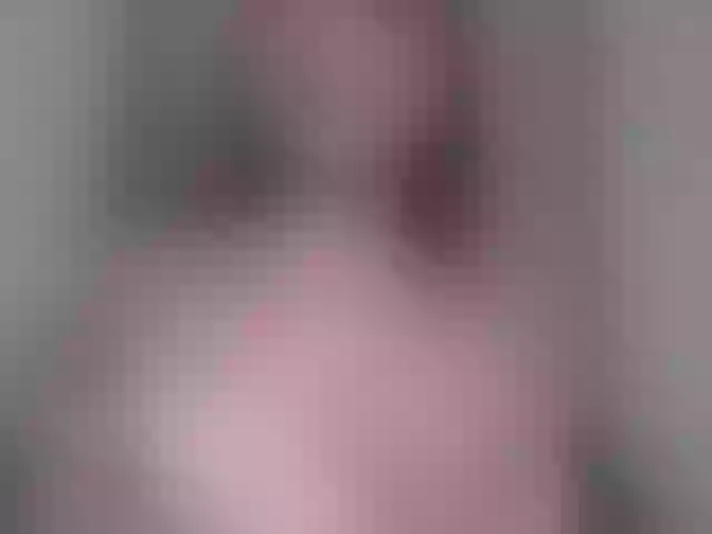 Live sex webcam photo for Luu-queen #268680699