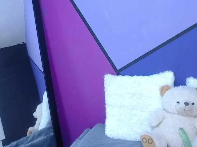 Live sex webcam photo for scottie26 #268685417