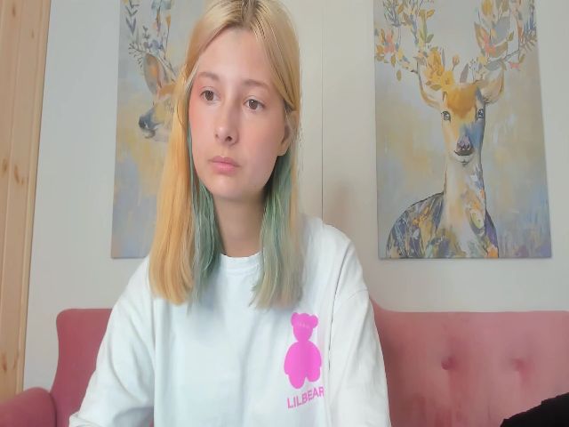 Live sex webcam photo for Harperallgood #268676953