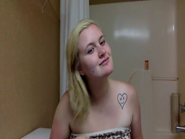 Live sex webcam photo for Avery_Doll #268677805