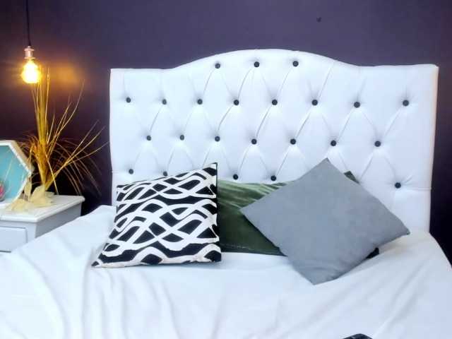 Live sex webcam photo for NinaEvanss1 #268692789