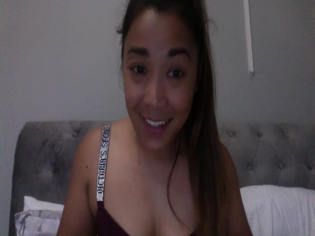 Live sex webcam photo for NewKristine23 #268693315