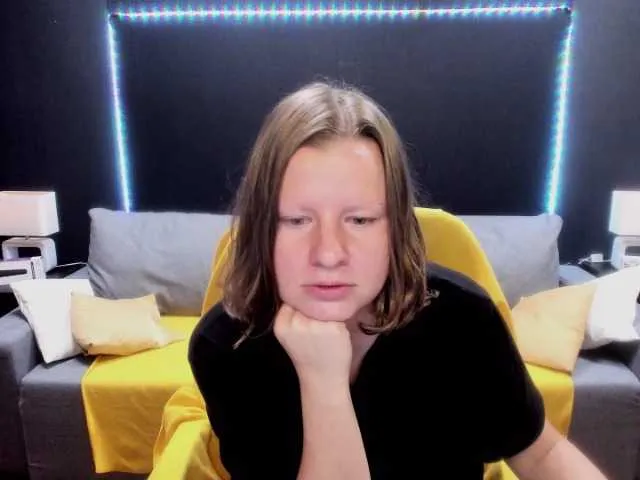 Live sex webcam photo for CoconutLegs #268708758